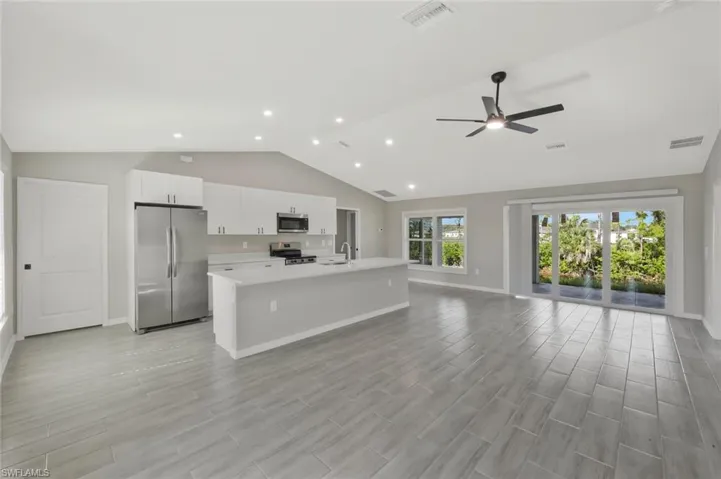 2014 Kismet Pkwy W, Cape Coral, Florida 33993