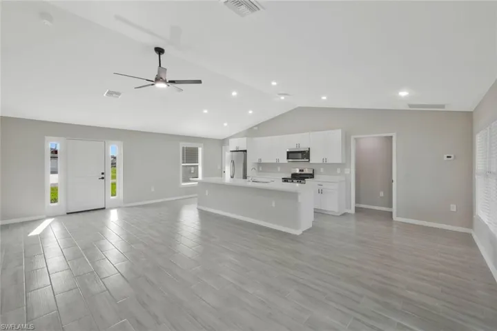2014 Kismet Pkwy W, Cape Coral, Florida 33993