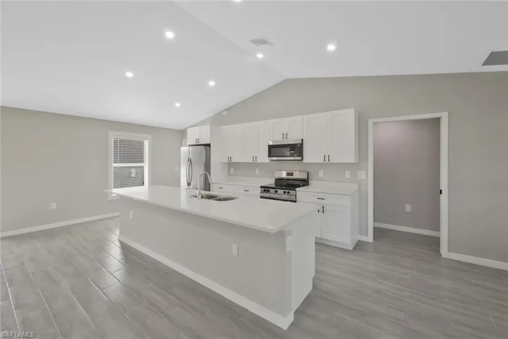 2014 Kismet Pkwy W, Cape Coral, Florida 33993