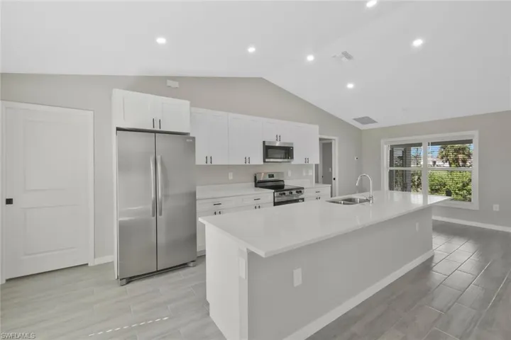 2014 Kismet Pkwy W, Cape Coral, Florida 33993