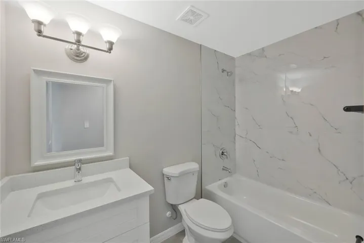 2014 Kismet Pkwy W, Cape Coral, Florida 33993