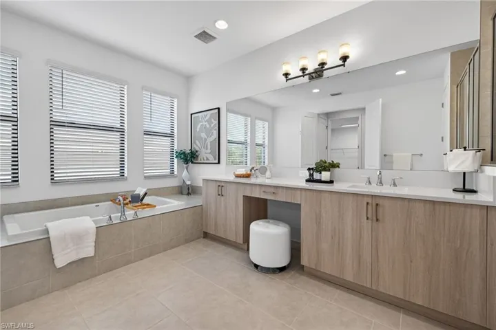 21072  Teak Tree  TER, Estero, FL 33928