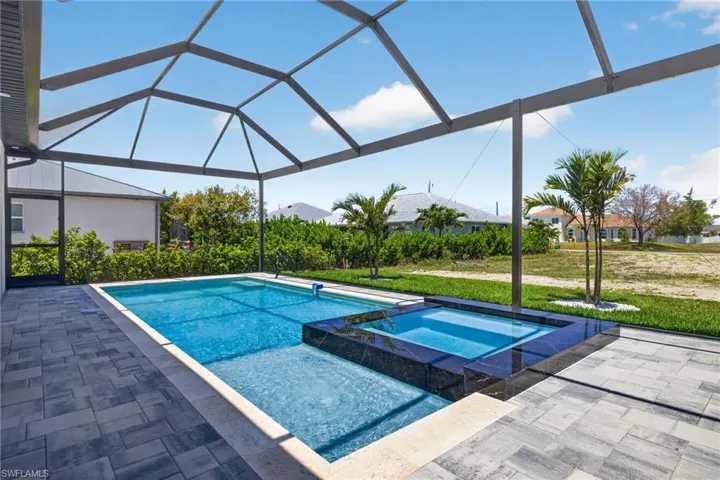 3327 Nw 2nd Ter, Cape Coral, Florida 33993