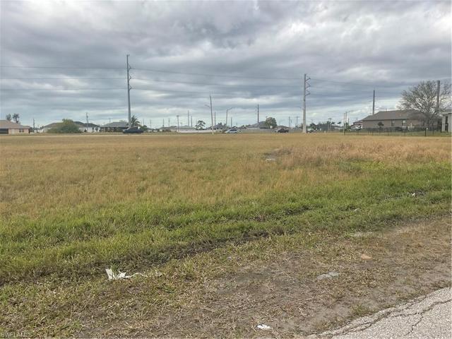 2300 NE Juanita PL, CAPE CORAL FL 33909