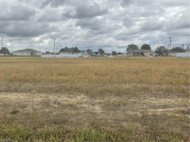 2300 NE Juanita PL, CAPE CORAL FL 33909