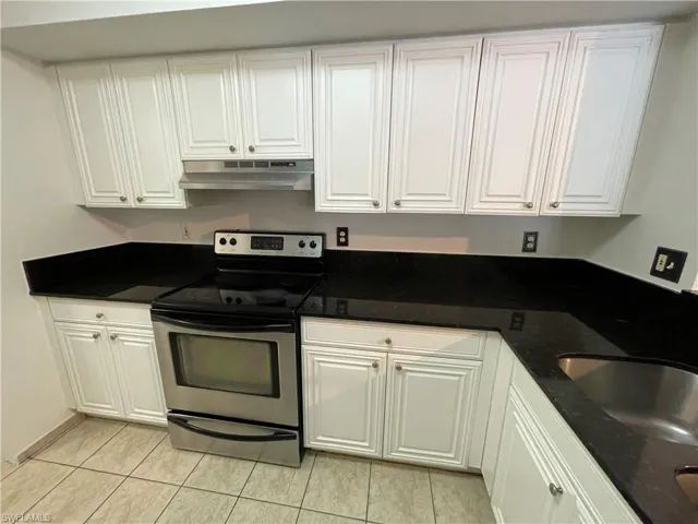 8265 Ibis Club Dr 603, Naples, Florida 34104