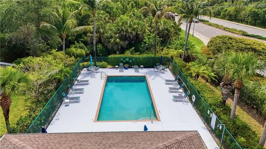 6195 Mandalay Cir 34, Naples, Florida 34112