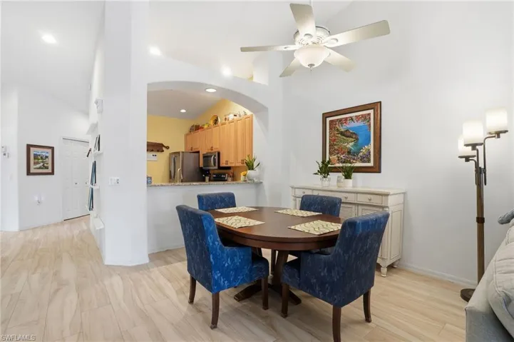 6195 Mandalay Cir 34, Naples, Florida 34112