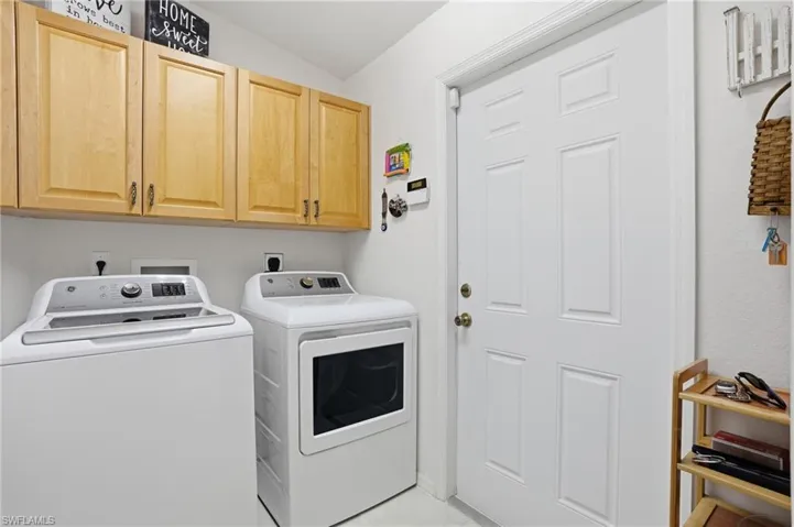 6195 Mandalay Cir 34, Naples, Florida 34112