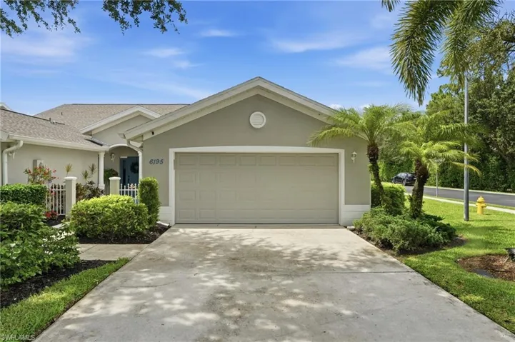 6195 Mandalay Cir 34, Naples, Florida 34112