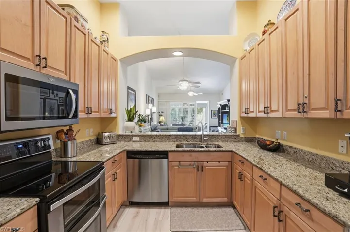 6195 Mandalay Cir 34, Naples, Florida 34112