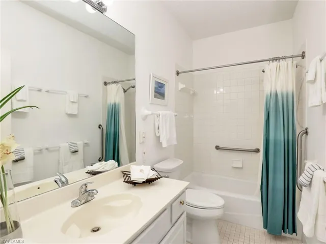 808  Arbor Lake  DR, Naples, FL 34110