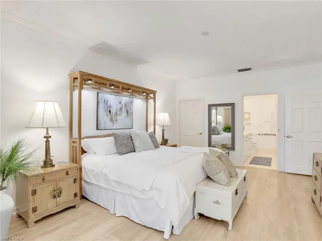 808  Arbor Lake  DR, Naples, FL 34110