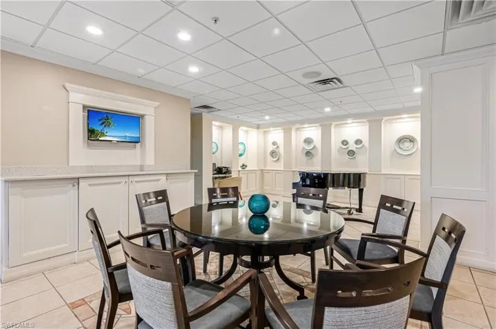 808  Arbor Lake  DR, Naples, FL 34110