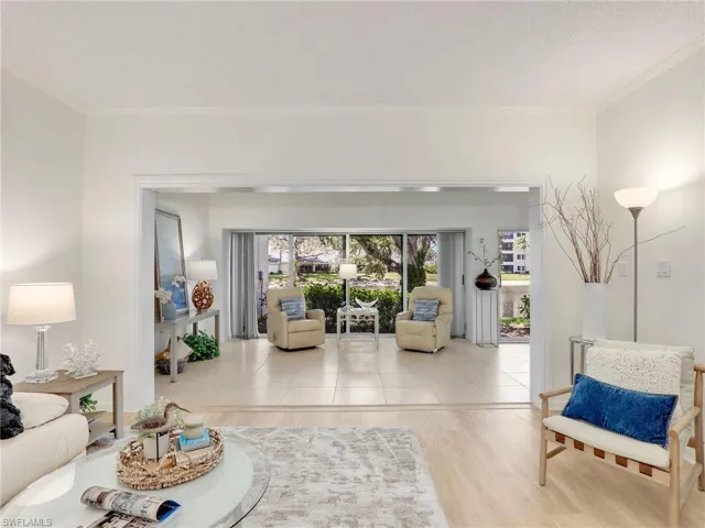 808  Arbor Lake  DR, Naples, FL 34110
