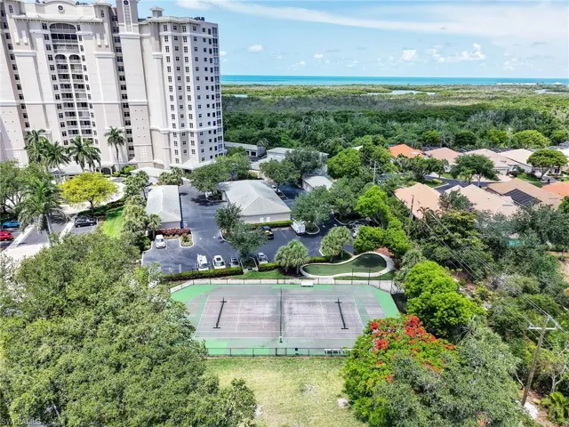 808  Arbor Lake  DR, Naples, FL 34110
