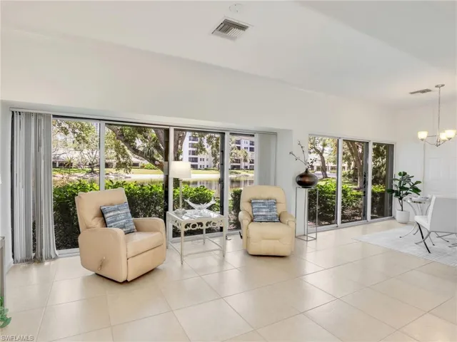 808  Arbor Lake  DR, Naples, FL 34110