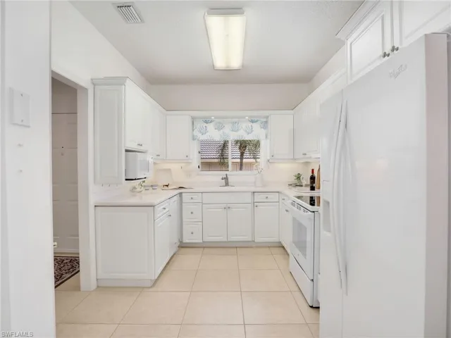 808  Arbor Lake  DR, Naples, FL 34110