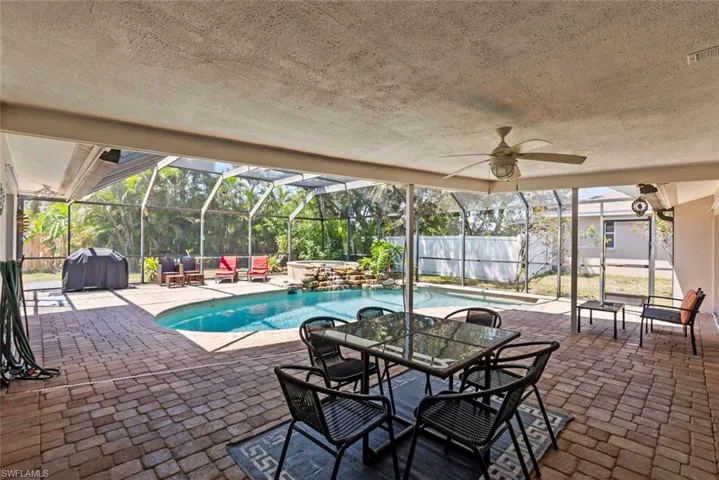 4010 SE 3rd  AVE, Cape Coral, FL 33904