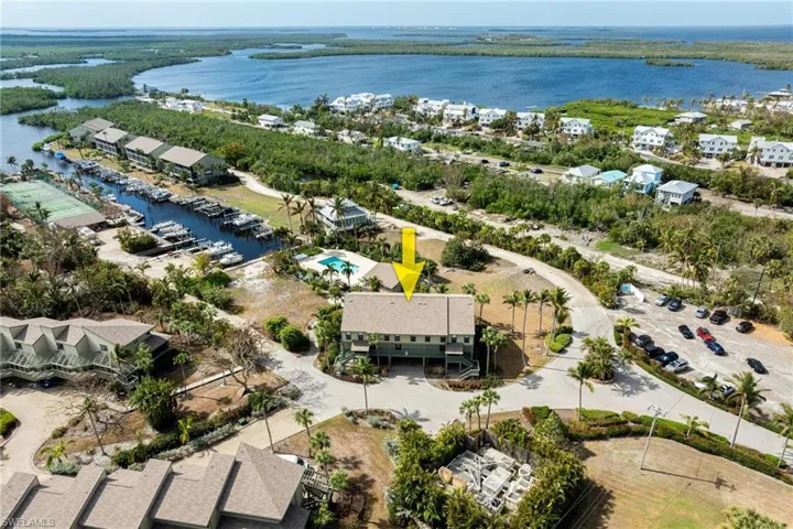 Aerial shot of Bocilla Island Club West