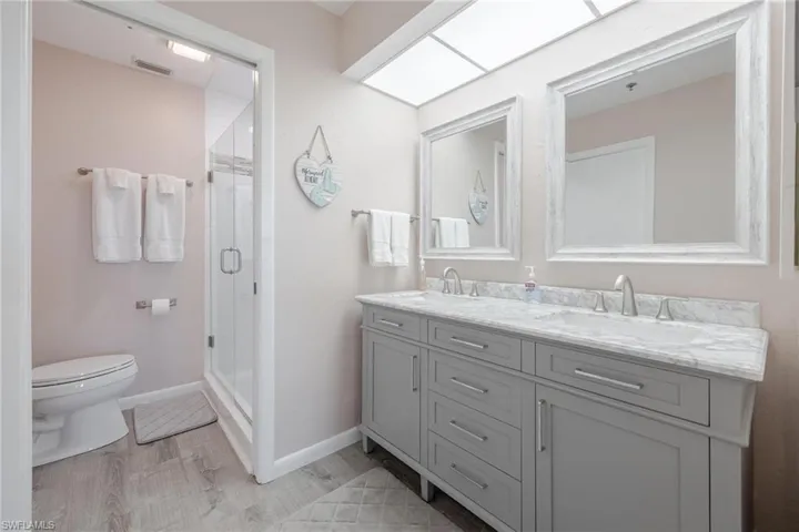 Incredible vanity with dual sinks ready for any couple!