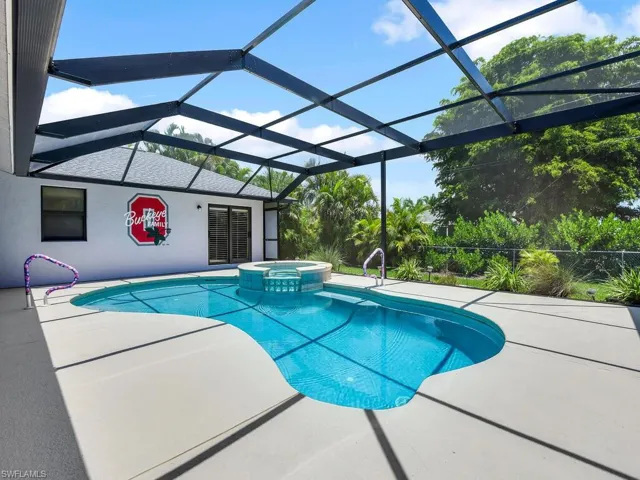 Spacious Pool Deck
