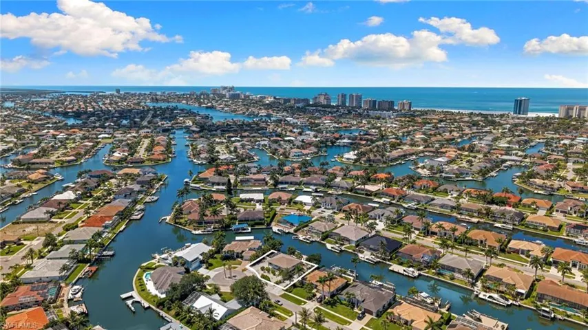 324 Waterleaf Ct, Marco Island, Florida 34145