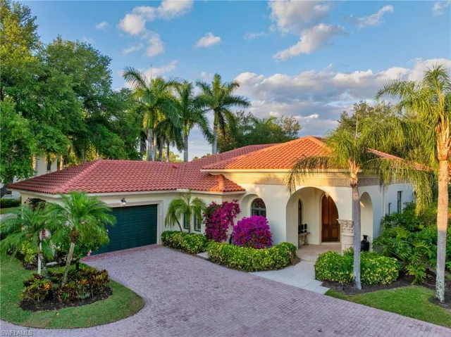 Welcome to your lovely new home, located walking distance to Grey Oaks amenities...