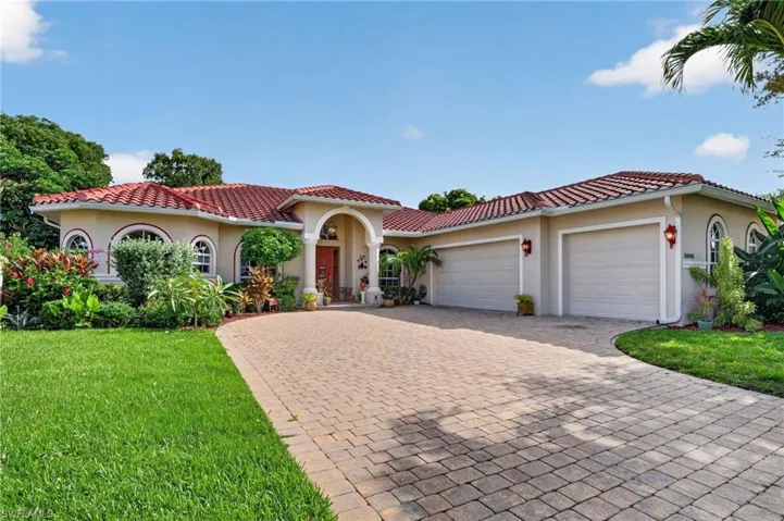 24908 Fairwinds Ln, Bonita Springs, Florida 34135
