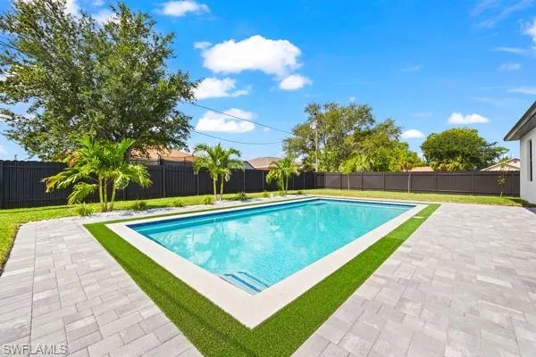 306 Ne 11th St, Cape Coral, Florida 33909
