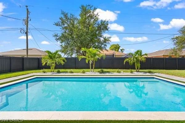 306 Ne 11th St, Cape Coral, Florida 33909
