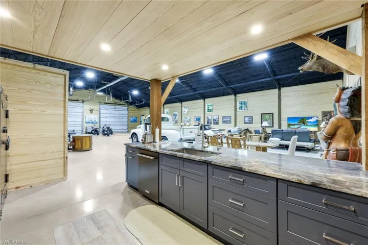 TOP TIER GRANITE CABINETS