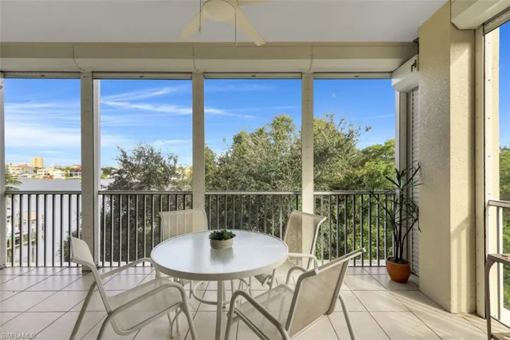 450 Launch Cir 404, Naples, Florida 34108