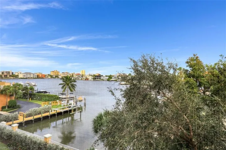 450 Launch Cir 404, Naples, Florida 34108