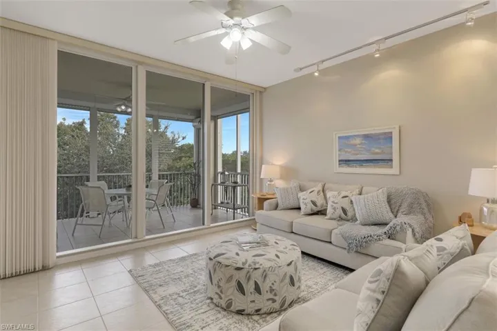 450 Launch Cir 404, Naples, Florida 34108
