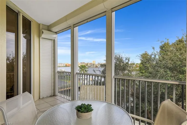 450 Launch Cir 404, Naples, Florida 34108