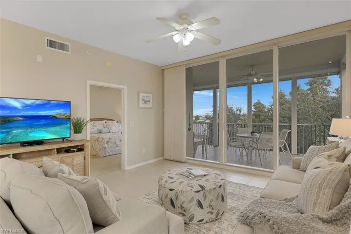 450 Launch Cir 404, Naples, Florida 34108