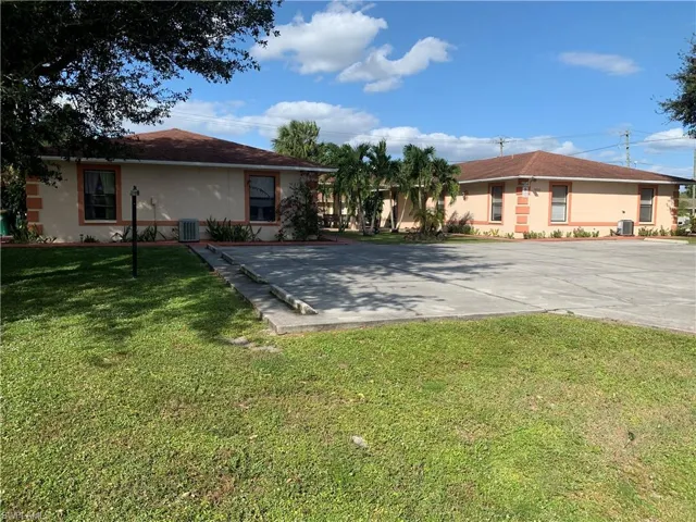 5065  Coronado  PKWY, Naples, FL 34116
