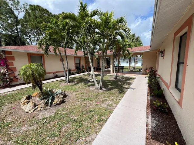 5065  Coronado  PKWY, Naples, FL 34116