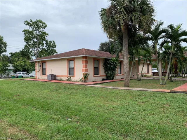 5065  Coronado  PKWY, Naples, FL 34116