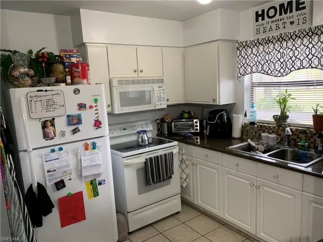 5065  Coronado  PKWY, Naples, FL 34116