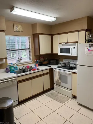 5065  Coronado  PKWY, Naples, FL 34116