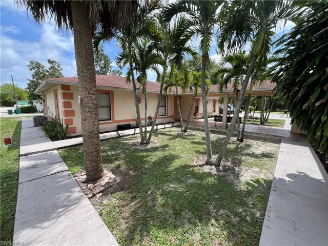 5065  Coronado  PKWY, Naples, FL 34116