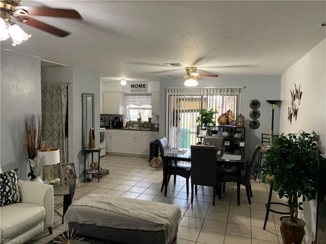 5065  Coronado  PKWY, Naples, FL 34116