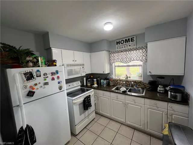 5065  Coronado  PKWY, Naples, FL 34116