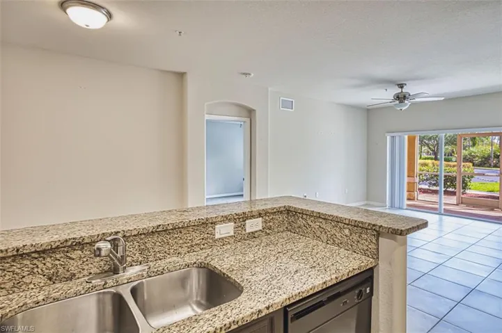 13190 Bella Casa Cir # 141, Fort Myers, Florida 33966