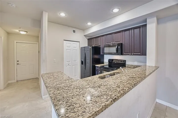 13190 Bella Casa Cir # 141, Fort Myers, Florida 33966
