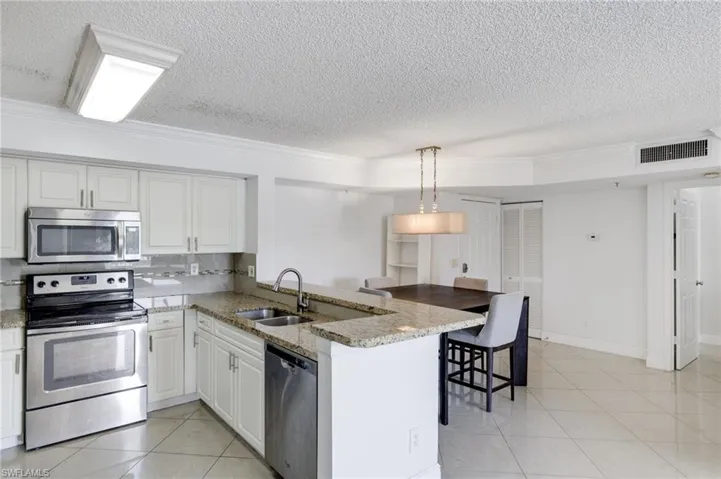 1185 Wildwood Lakes Blvd # 203, Naples Fl 34104
