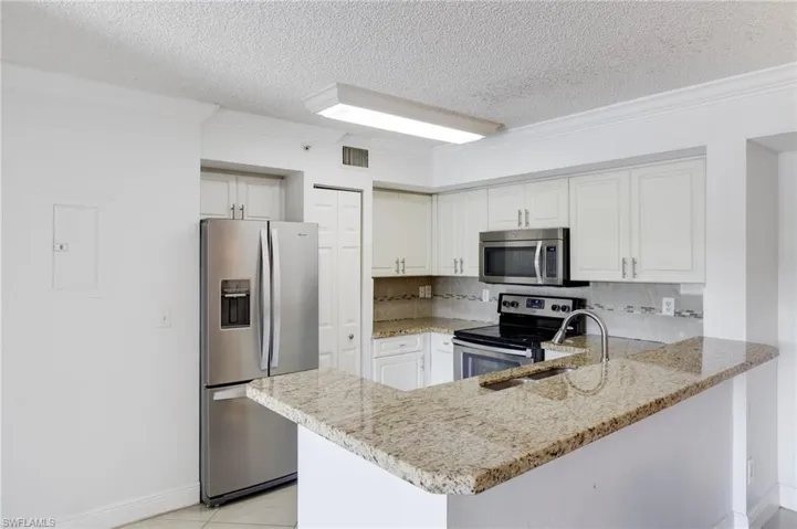 1185 Wildwood Lakes Blvd # 203, Naples Fl 34104