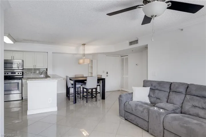 1185 Wildwood Lakes Blvd # 203, Naples Fl 34104